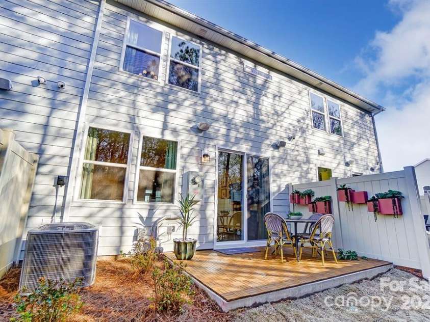 644 Cassidy Court, Clover, SC 29710.  MLS# CAR4293282, YatesRealty ID 32669. 