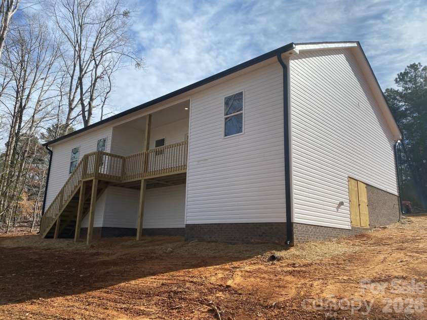 128 Hedgeline Drive, Troy, NC 27371.  MLS# CAR4338072, YatesRealty ID 3267. 