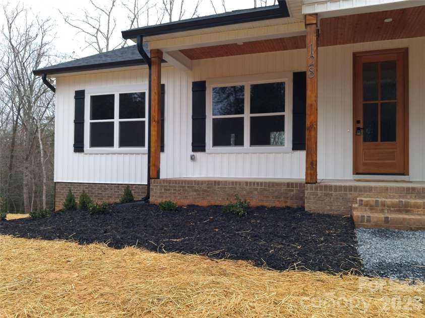 128 Hedgeline Drive, Troy, NC 27371.  MLS# CAR4338072, YatesRealty ID 3267. 
