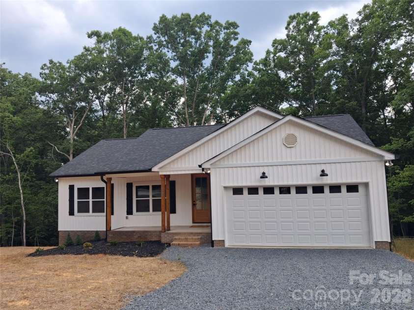 128 Hedgeline Drive, Troy, NC 27371.  MLS# CAR4338072, YatesRealty ID 3267. 