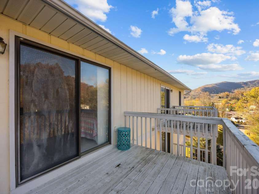 43 Nazarene Way, Waynesville, NC 28785.  MLS# CAR4317413, YatesRealty ID 3267. 