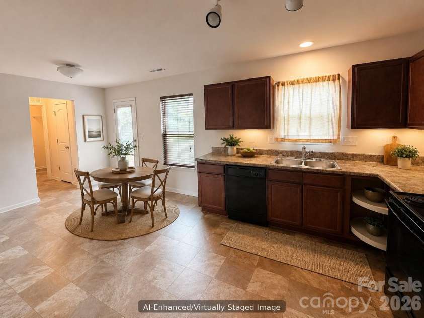 2602 Meadow Knoll Drive, Charlotte, NC 28269.  MLS# CAR4393176, YatesRealty ID 32670. 