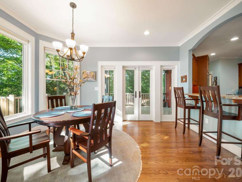 108 Flame Azalea Drive, Swannanoa, NC 28778.  MLS# CAR4394278, YatesRealty ID 32671. Dining Area