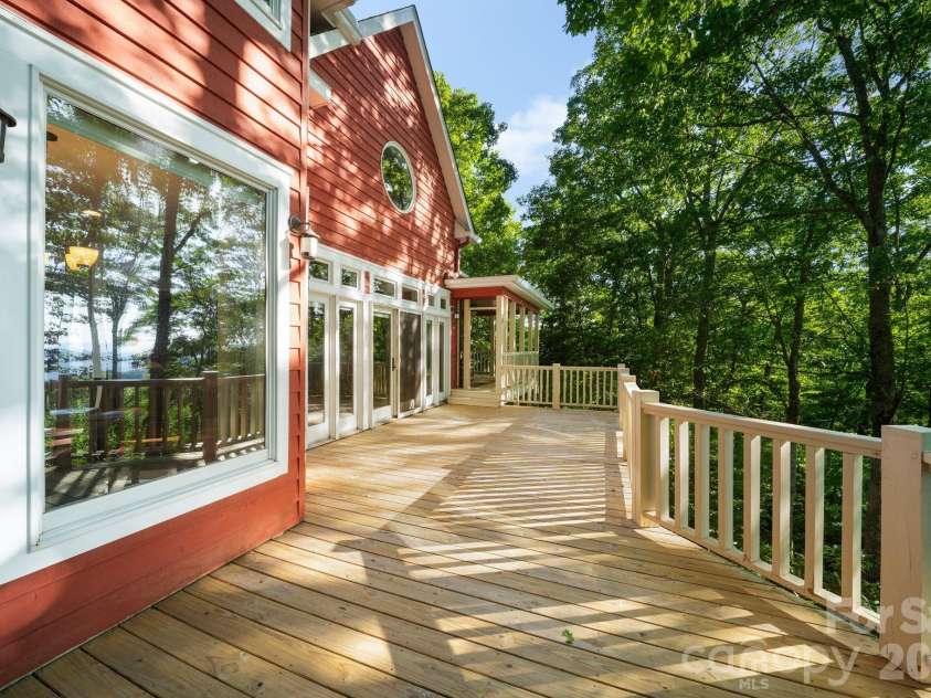 108 Flame Azalea Drive, Swannanoa, NC 28778.  MLS# CAR4394278, YatesRealty ID 32671. Main - Deck