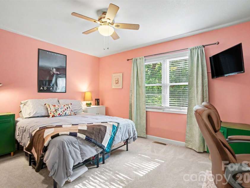 1535 South Point Road, Belmont, NC 28012.  MLS# CAR4396717, YatesRealty ID 32672. 