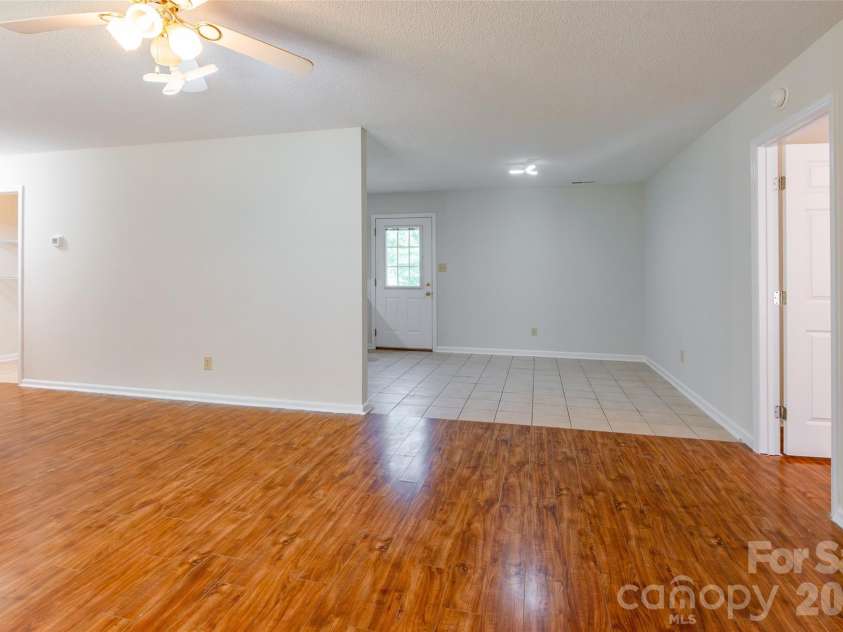 386 Sutton Springs Road, York, SC 29745.  MLS# CAR4395604, YatesRealty ID 32673. 