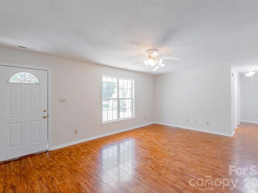 386 Sutton Springs Road, York, SC 29745.  MLS# CAR4395604, YatesRealty ID 32673. 