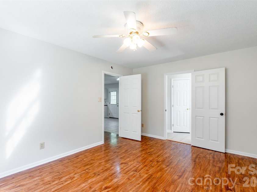 386 Sutton Springs Road, York, SC 29745.  MLS# CAR4395604, YatesRealty ID 32673. 