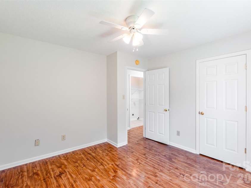 386 Sutton Springs Road, York, SC 29745.  MLS# CAR4395604, YatesRealty ID 32673. 
