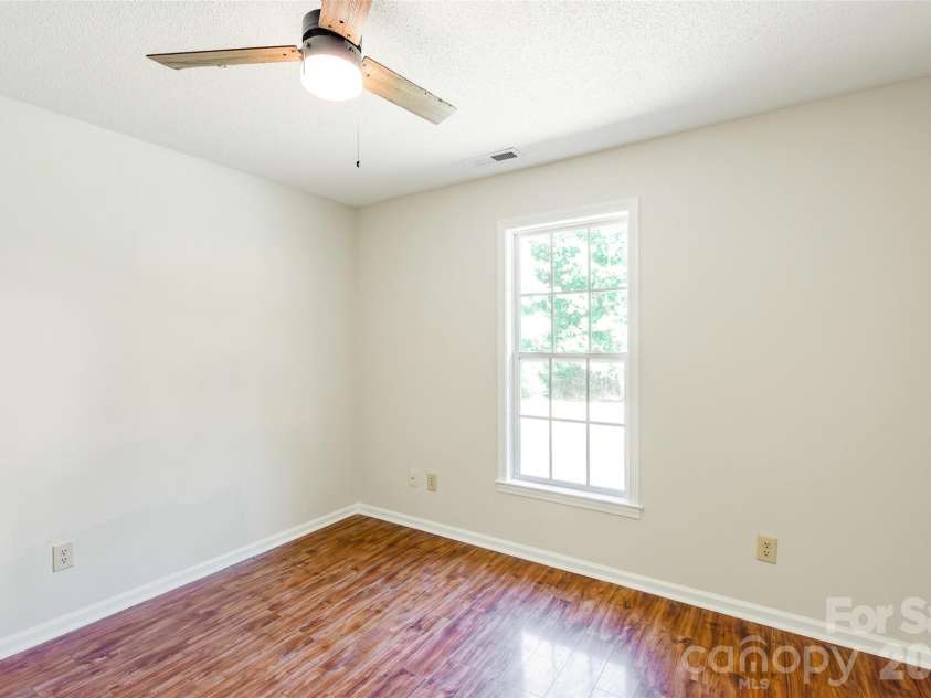 386 Sutton Springs Road, York, SC 29745.  MLS# CAR4395604, YatesRealty ID 32673. 