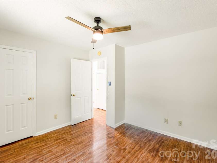 386 Sutton Springs Road, York, SC 29745.  MLS# CAR4395604, YatesRealty ID 32673. 