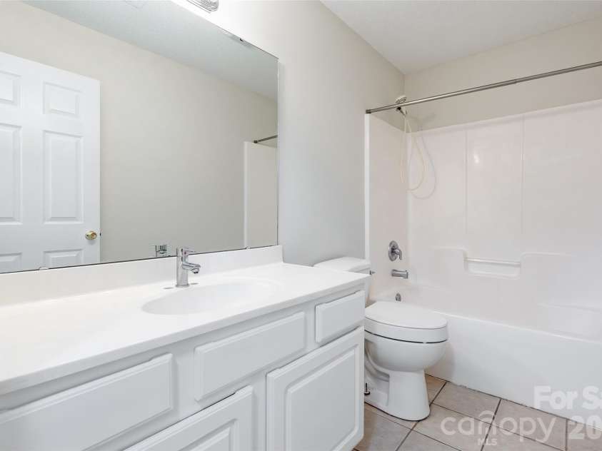 386 Sutton Springs Road, York, SC 29745.  MLS# CAR4395604, YatesRealty ID 32673. 