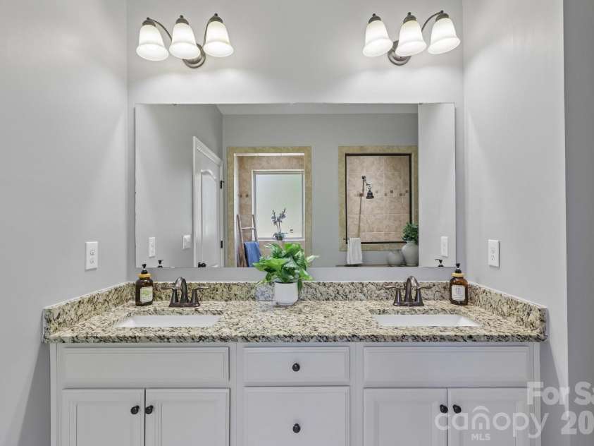 4094 Henshaw Road, Waxhaw, NC 28173.  MLS# CAR4392111, YatesRealty ID 32674. 
