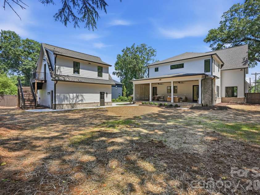 235 Jetton Street, Davidson, NC 28036.  MLS# CAR4391336, YatesRealty ID 32675. 0.40 acre lot - ready for a pool