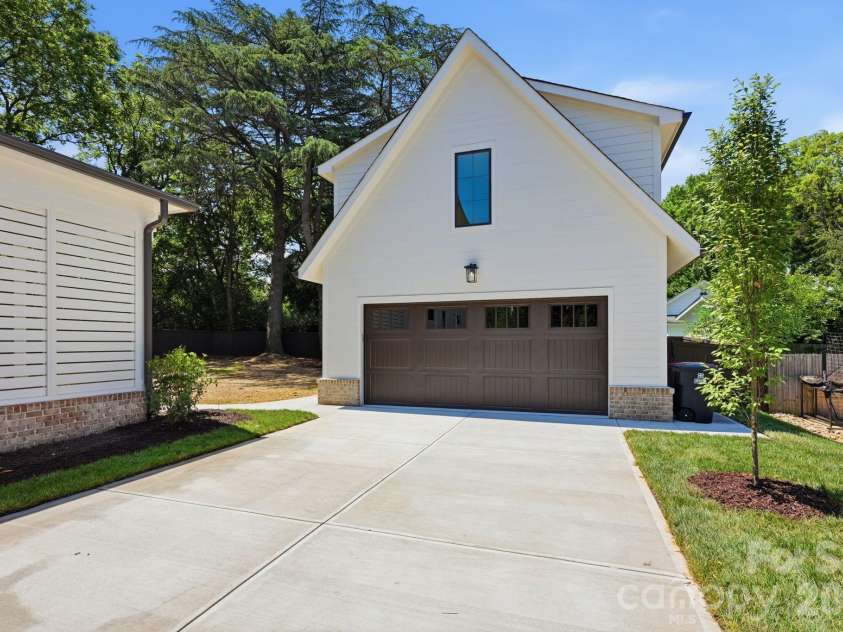 235 Jetton Street, Davidson, NC 28036.  MLS# CAR4391336, YatesRealty ID 32675. 