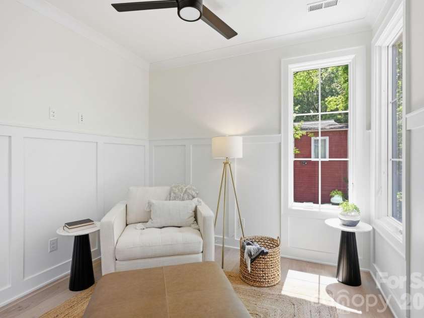 235 Jetton Street, Davidson, NC 28036.  MLS# CAR4391336, YatesRealty ID 32675. Sitting area off primary