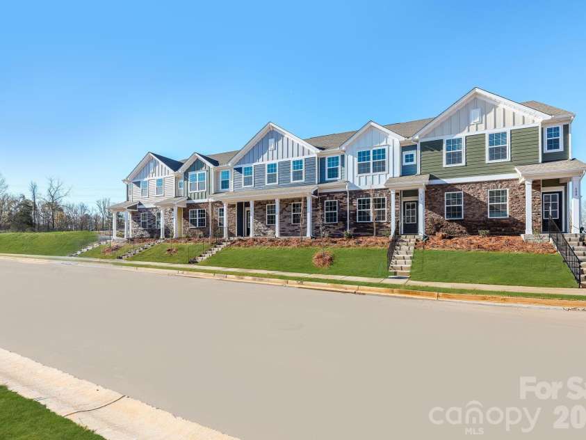 616 Sparano Loop, York, SC 29745.  MLS# CAR4360835, YatesRealty ID 32676. 