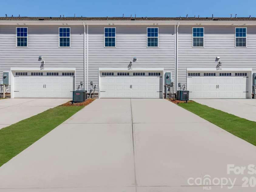 616 Sparano Loop, York, SC 29745.  MLS# CAR4360835, YatesRealty ID 32676. 