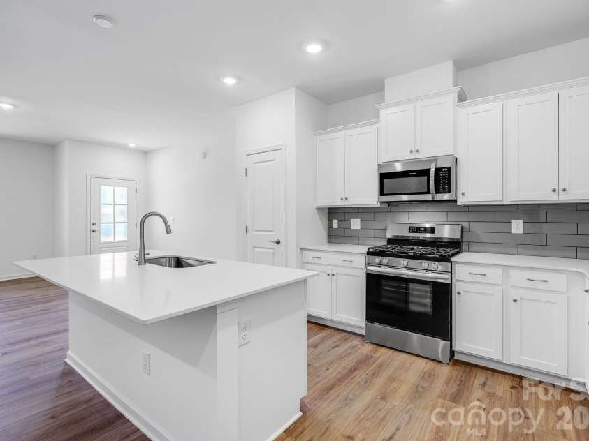 616 Sparano Loop, York, SC 29745.  MLS# CAR4360835, YatesRealty ID 32676. 