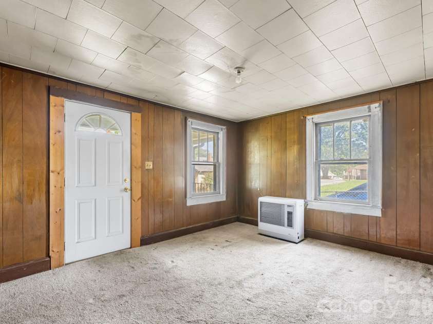 115 Brackett Street, Morganton, NC 28655.  MLS# CAR4394218, YatesRealty ID 32677. 
