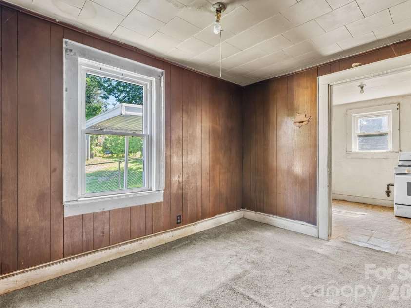 115 Brackett Street, Morganton, NC 28655.  MLS# CAR4394218, YatesRealty ID 32677. 