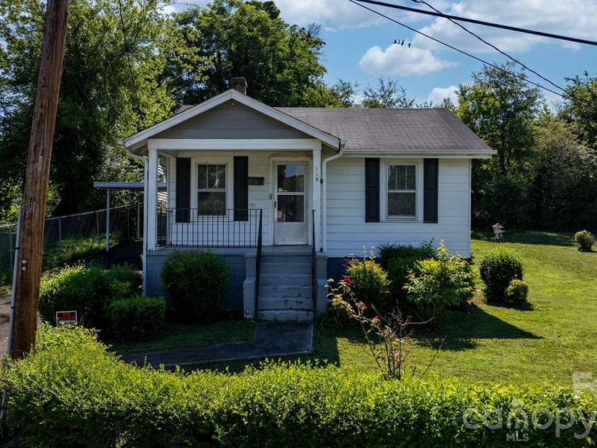 115 Brackett Street, Morganton, NC 28655.  MLS# CAR4394218, YatesRealty ID 32677. 