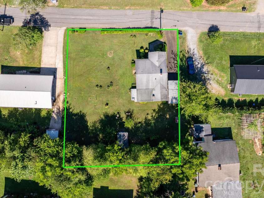 115 Brackett Street, Morganton, NC 28655.  MLS# CAR4394218, YatesRealty ID 32677. 