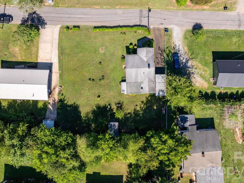 115 Brackett Street, Morganton, NC 28655.  MLS# CAR4394218, YatesRealty ID 32677. 