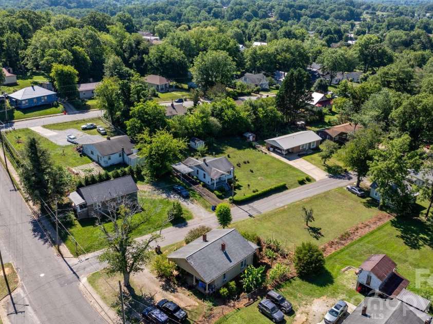 115 Brackett Street, Morganton, NC 28655.  MLS# CAR4394218, YatesRealty ID 32677. 