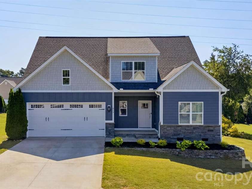 415 Pendernale Drive, Moore, SC 29369.  MLS# CAR4383929, YatesRealty ID 32678. 