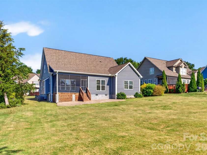 415 Pendernale Drive, Moore, SC 29369.  MLS# CAR4383929, YatesRealty ID 32678. 