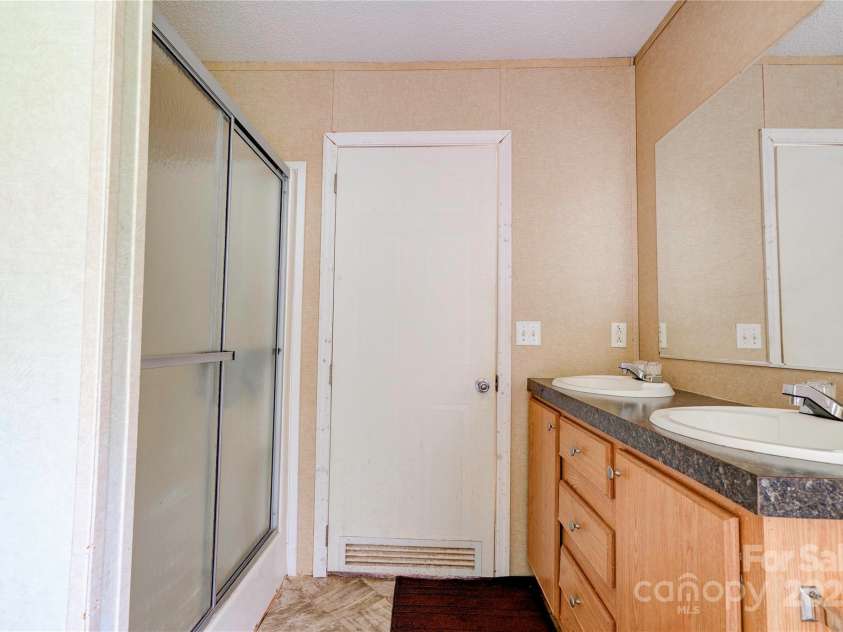 136 Foxhill Drive, Kingstown, NC 28150.  MLS# CAR4293351, YatesRealty ID 32679. 