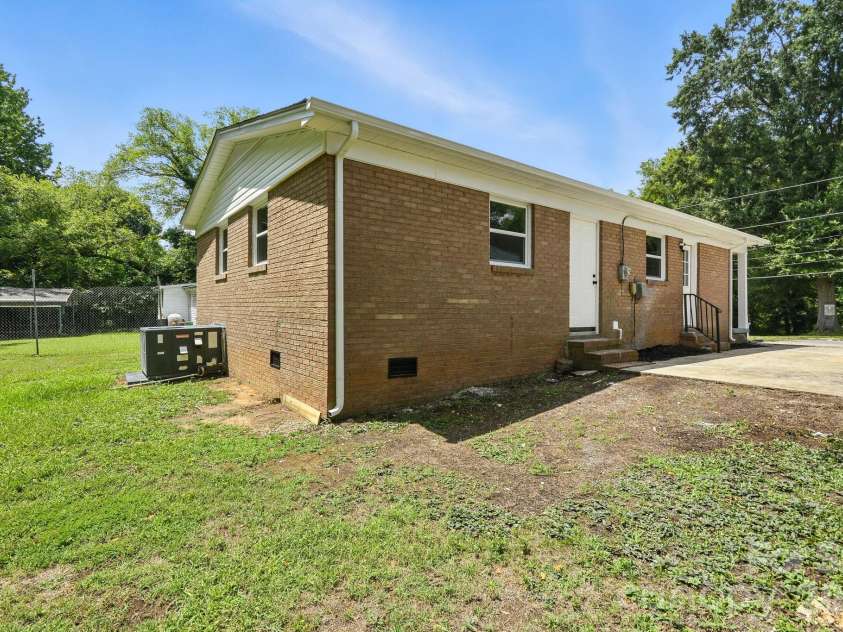 1214 Short Street, Salisbury, NC 28144.  MLS# CAR4286620, YatesRealty ID 3268. Back Yard View