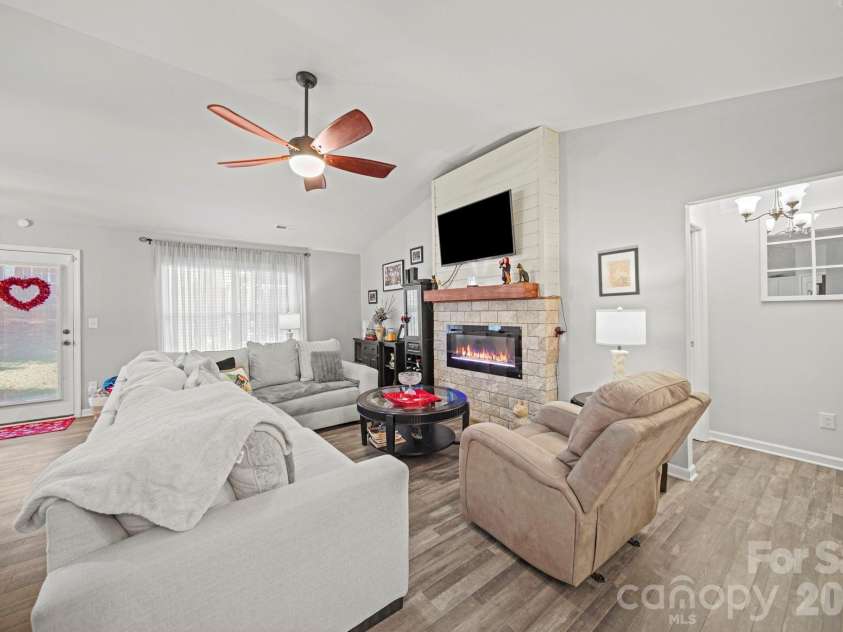 1456 Amberlight Circle, Salisbury, NC 28144.  MLS# CAR4340643, YatesRealty ID 3268. 