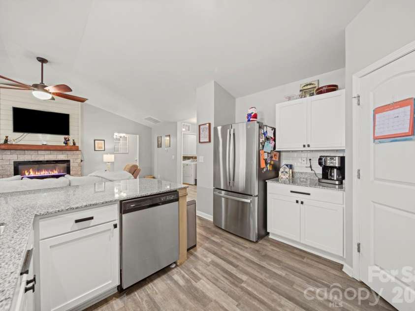 1456 Amberlight Circle, Salisbury, NC 28144.  MLS# CAR4340643, YatesRealty ID 3268. 