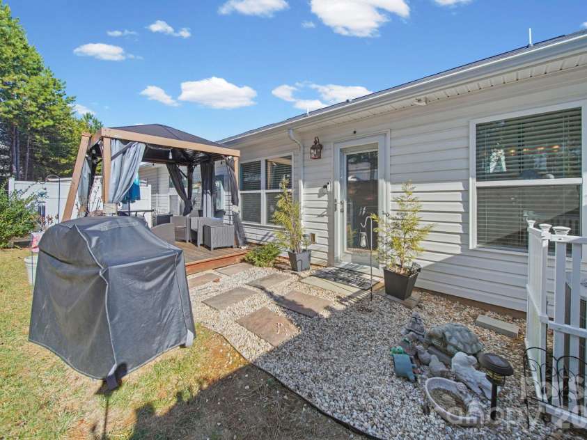 1456 Amberlight Circle, Salisbury, NC 28144.  MLS# CAR4340643, YatesRealty ID 3268. 