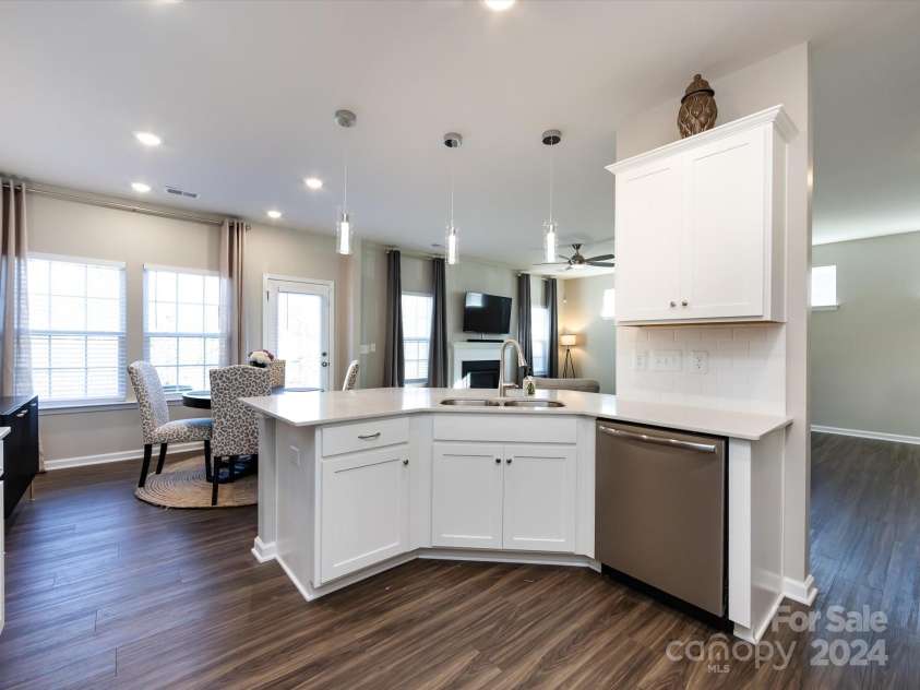 15533 Capps Road, Charlotte, NC 28278.  MLS# CAR4205071, YatesRealty ID 3268. 