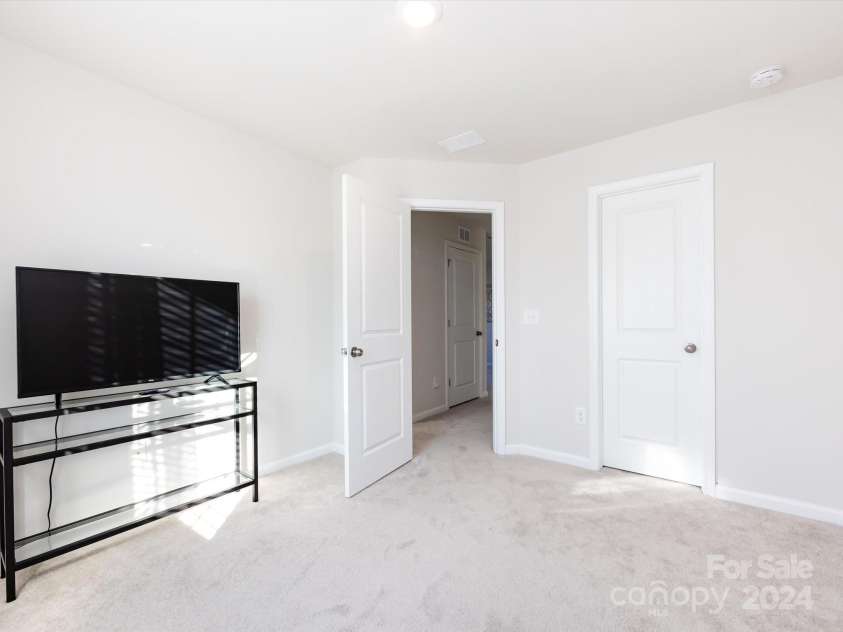 15533 Capps Road, Charlotte, NC 28278.  MLS# CAR4205071, YatesRealty ID 3268. 