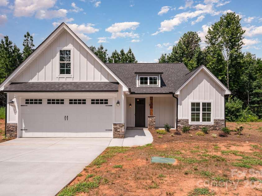 1105 Rudder Circle, Salisbury, NC 28146.  MLS# CAR4293177, YatesRealty ID 32680. 