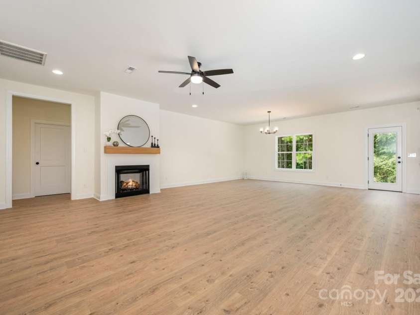 1105 Rudder Circle, Salisbury, NC 28146.  MLS# CAR4293177, YatesRealty ID 32680. 