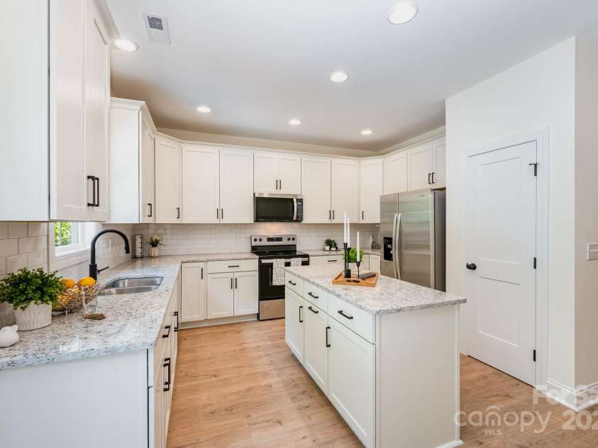 1105 Rudder Circle, Salisbury, NC 28146.  MLS# CAR4293177, YatesRealty ID 32680. 