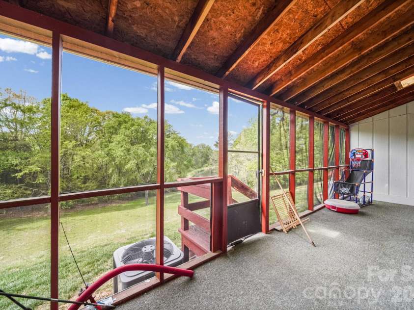 1160 Crestmont Drive, Concord, NC 28025.  MLS# CAR4357365, YatesRealty ID 32681. 