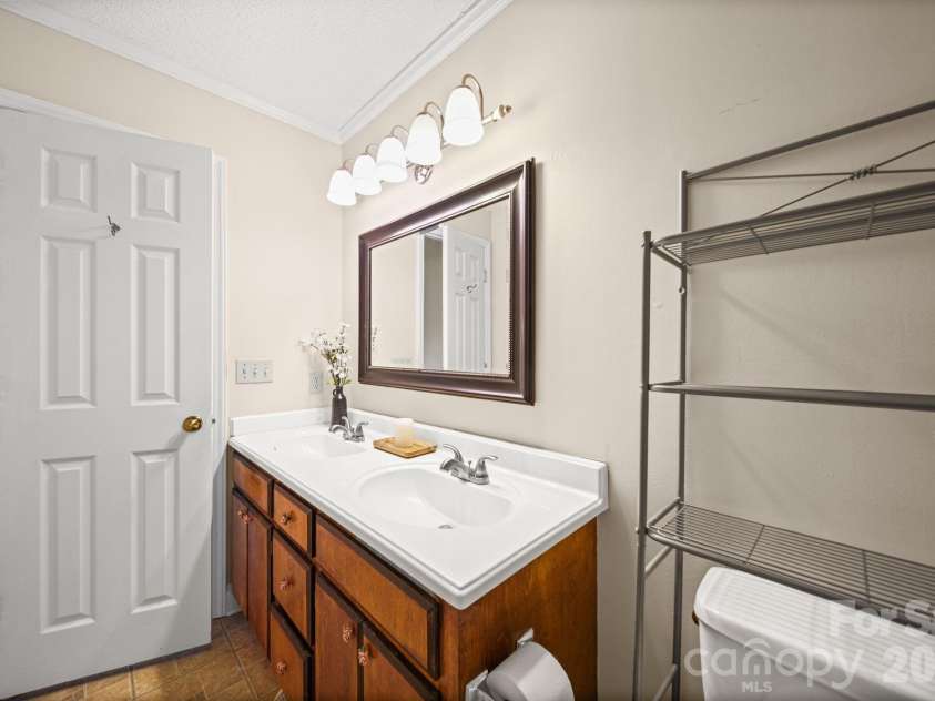 1160 Crestmont Drive, Concord, NC 28025.  MLS# CAR4357365, YatesRealty ID 32681. Secondary bath