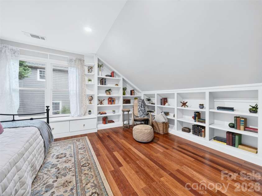 4617 Deer Cross Trail, Charlotte, NC 28269.  MLS# CAR4393732, YatesRealty ID 32682. 