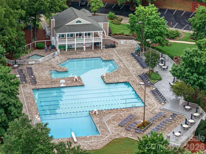 4617 Deer Cross Trail, Charlotte, NC 28269.  MLS# CAR4393732, YatesRealty ID 32682. 