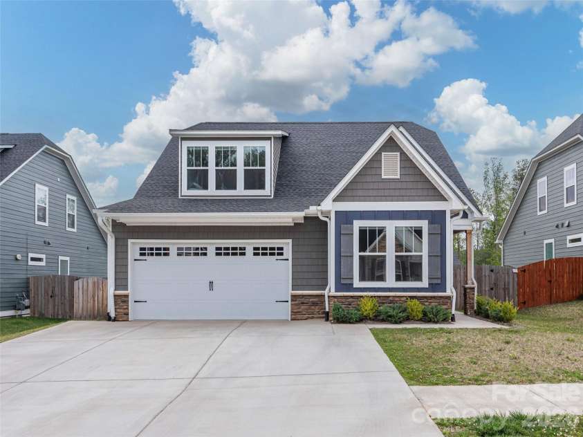 34 Christie Court, Fletcher, NC 28732.  MLS# CAR4379682, YatesRealty ID 32683. 