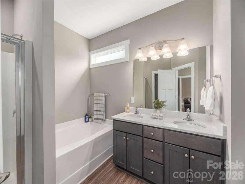 34 Christie Court, Fletcher, NC 28732.  MLS# CAR4379682, YatesRealty ID 32683. 