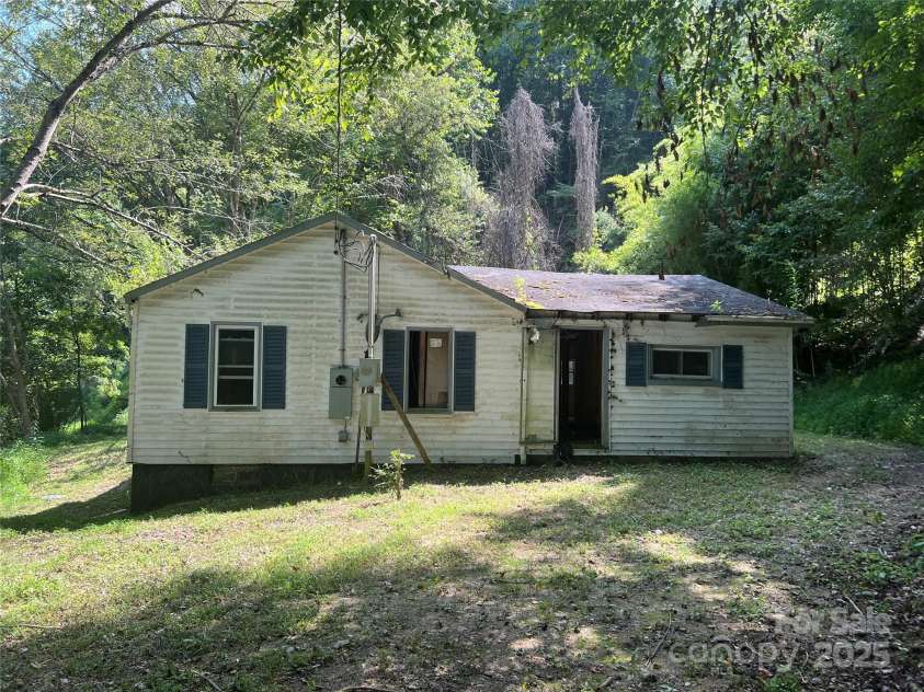 5981 Revere Road, Marshall, NC 28753.  MLS# CAR4292914, YatesRealty ID 32683. Back of house