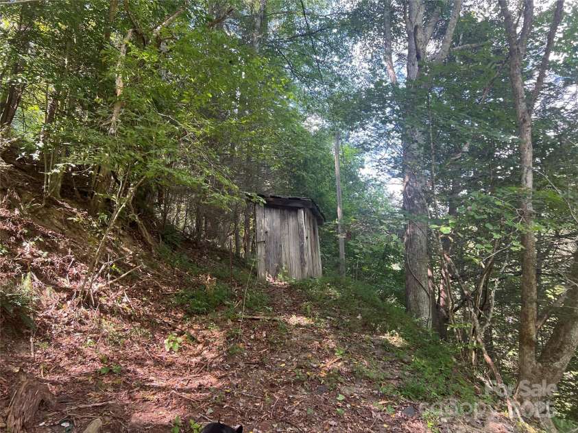 5981 Revere Road, Marshall, NC 28753.  MLS# CAR4292914, YatesRealty ID 32683. Homage to days gone by...