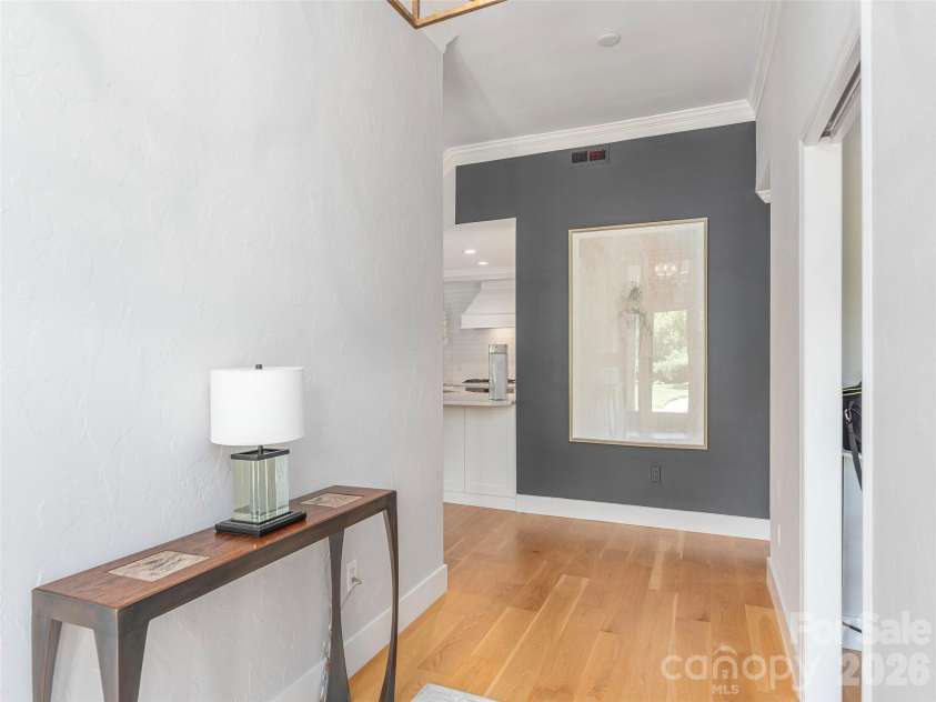 34 Dover Street, Asheville, NC 28804.  MLS# CAR4396590, YatesRealty ID 32684. 